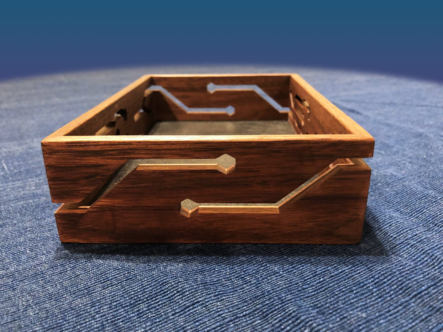 Cyber Tray